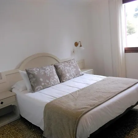 House With 3 Bedrooms In Cala Millor With Enclosed Garden And Wifi 100 M From The Beach *